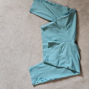 Old Navy Active Balance Go Dry Cropped Green Detail Leggings-Medium